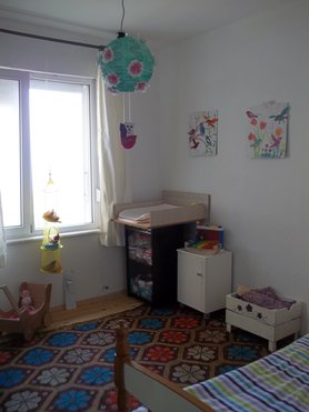 Kinderzimmer aus Möbeln zweiter Hand