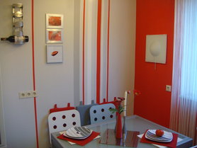  Die rote Küche