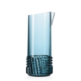 Kartell - Trama Karaffe