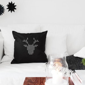 Kissen besticken: Anleitung für eine Kissenhülle mit Hirschmotiv Kissen besticken: Anleitung für eine Kissenhülle mit Hirschmotiv