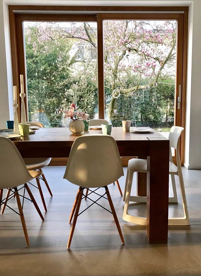 Eames Plastic Side Chair