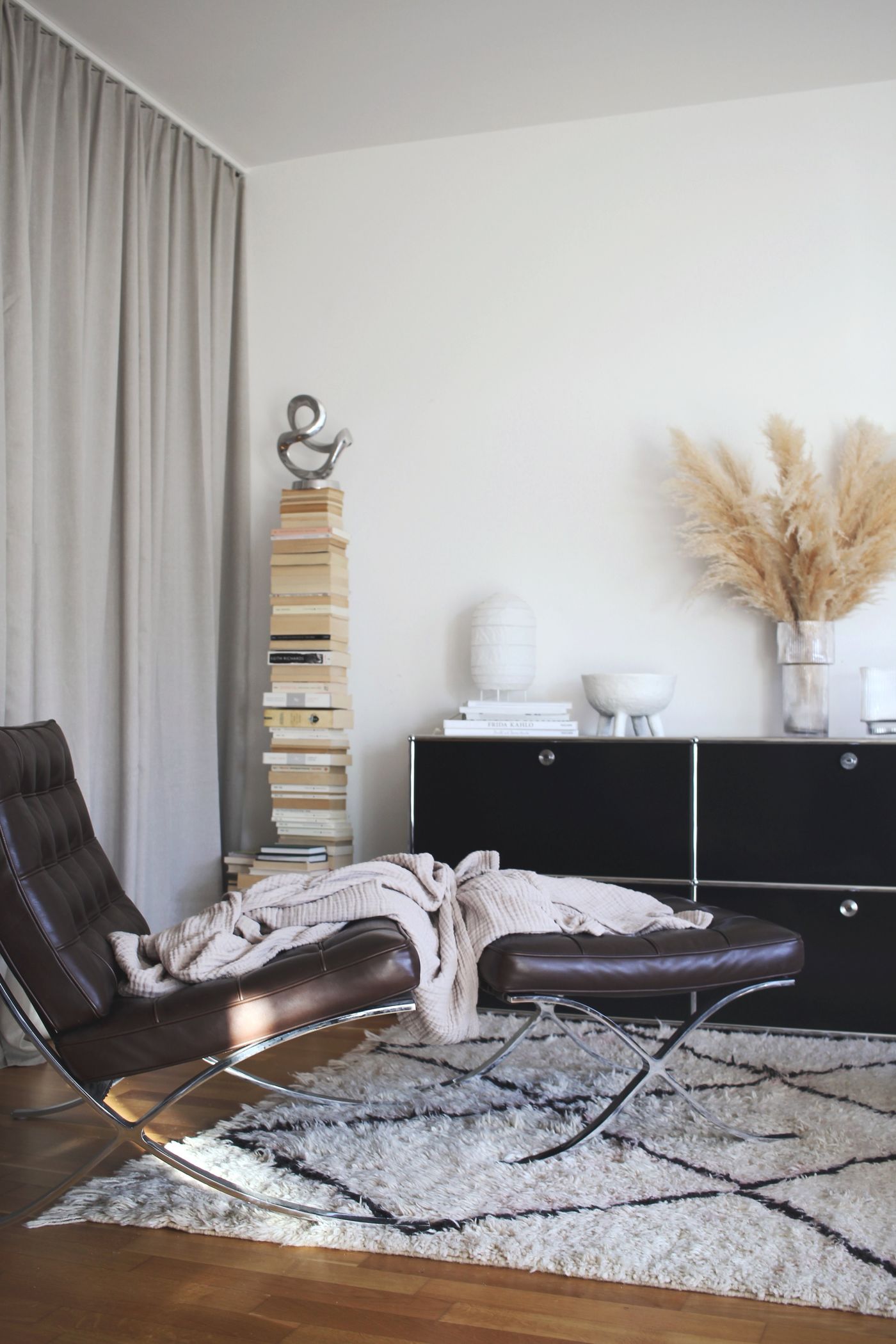 Der Barcelona Chair von Ludwig Mies van der Rohe - Seite 2