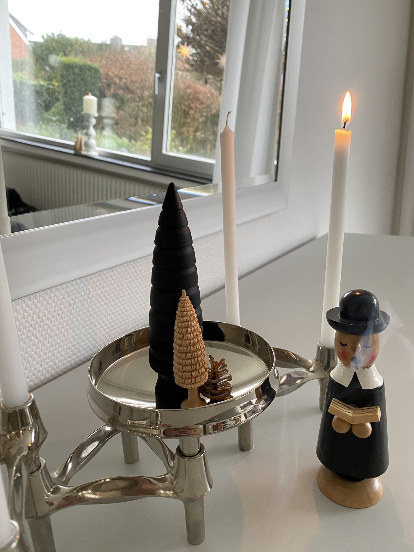 Nagel Kerzenständer