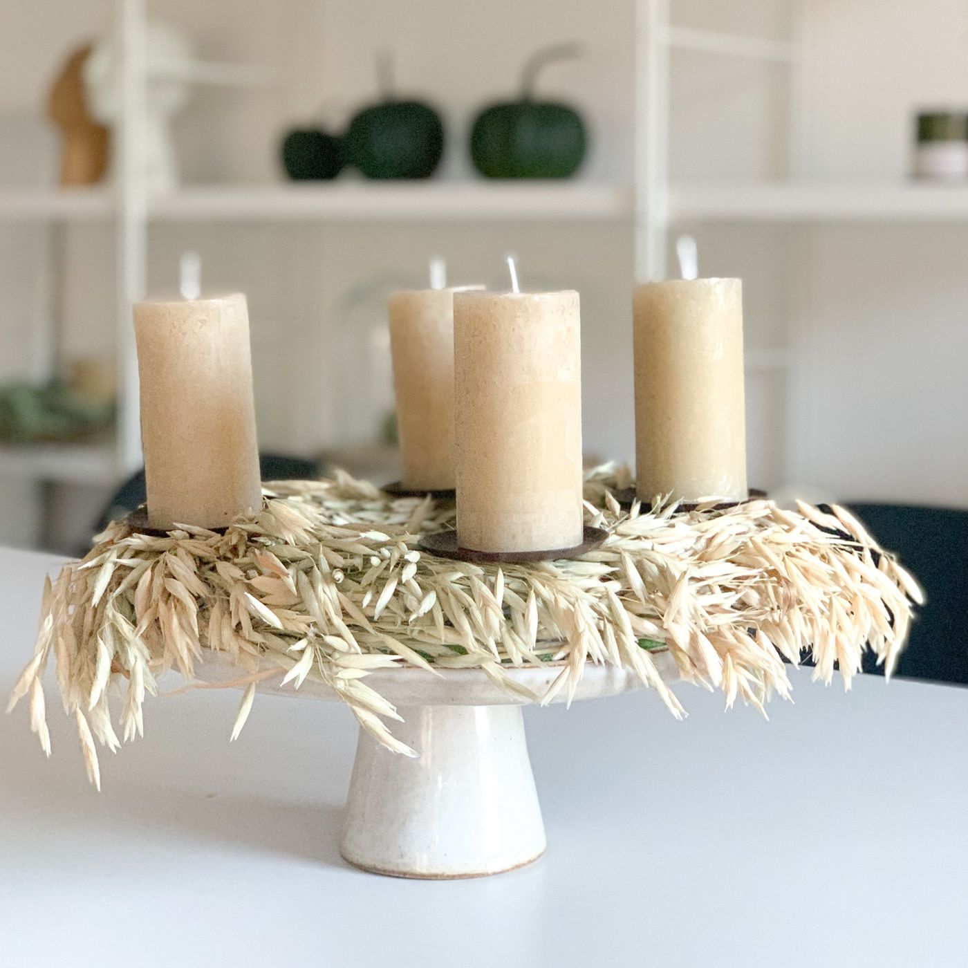 DIY-Trend: Adventskränze aus Trockenblumen