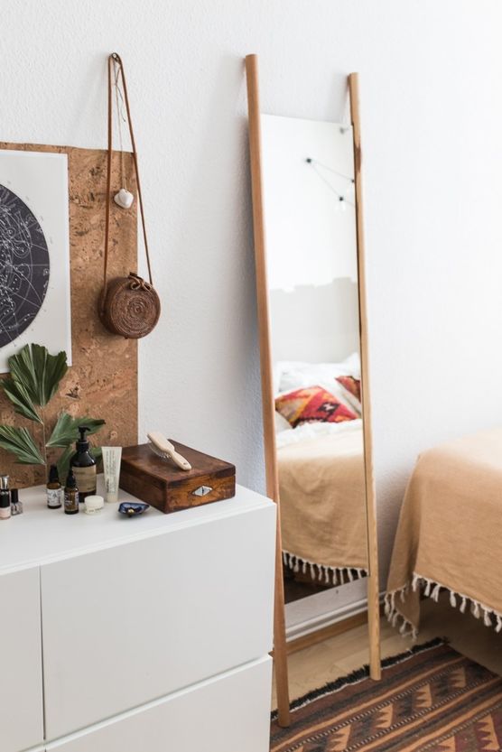 In 3 Schritten zum DIY-Standspiegel im Skandi-Stil von doitbutdoitnow In 3 Schritten zum DIY-Standspiegel im Skandi-Stil von doitbutdoitnow