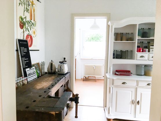 Küche mit Buffet und Hobelbank Küche mit Buffet und Hobelbank