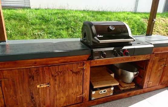 Unsere DIY-Outdoor-Küche. Unsere DIY-Outdoor-Küche.