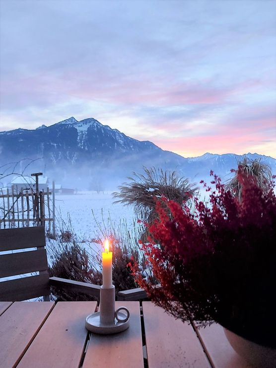 Herbst-Überbleibsel und Winter-Abendstimmung Herbst-Überbleibsel und Winter-Abendstimmung