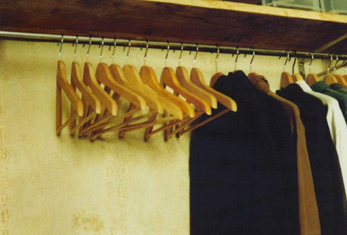 kleiderschrank (noch unfertig) kleiderschrank (noch unfertig)