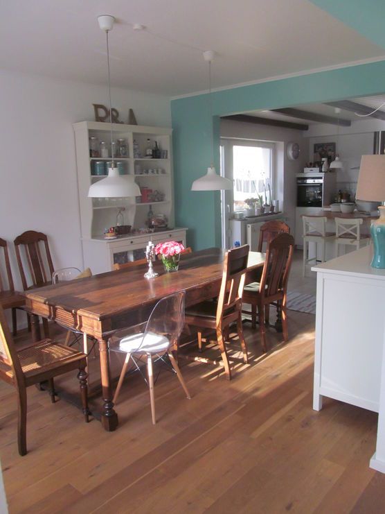 Lieblingsplatz , gemeinsamer Esstisch Lieblingsplatz , gemeinsamer Esstisch