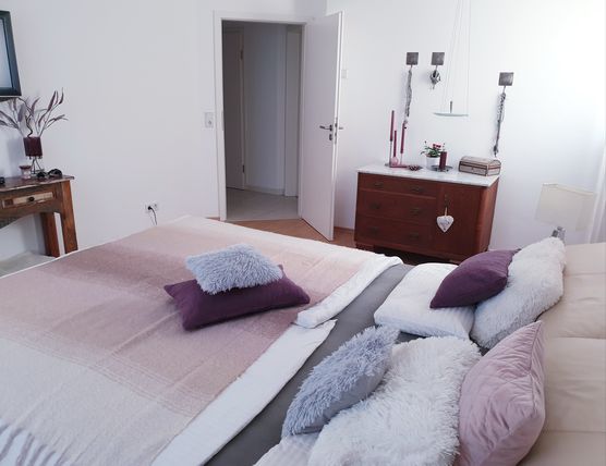 Im Schlafzimmer hab ich Im Schlafzimmer hab ich