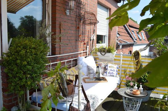 Daybed auf dem Balkon Daybed auf dem Balkon