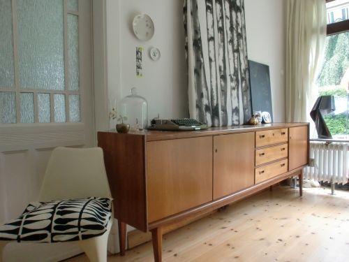 Anrichte im Esszimmer Anrichte im Esszimmer