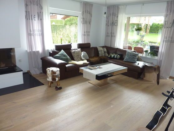 Wohnzimmer mit Alpenchalet Atmosphäre Wohnzimmer mit Alpenchalet Atmosphäre