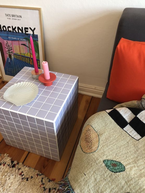 Selbst gefliester Beistelltisch, inspiriert Selbst gefliester Beistelltisch, inspiriert