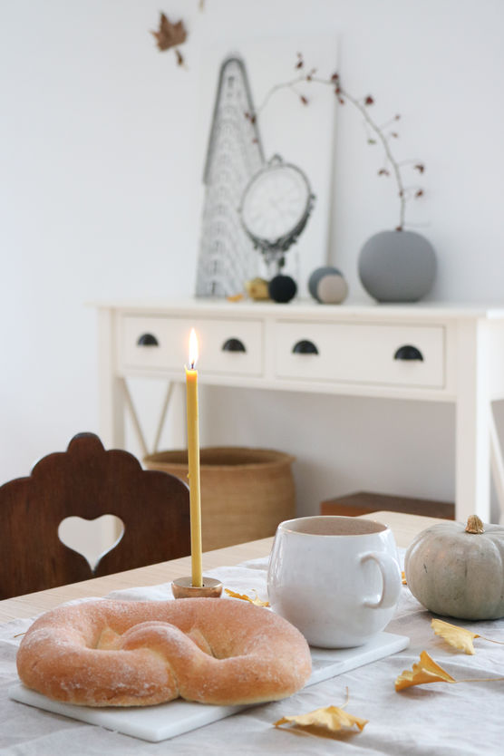 November
Zeit für Martinsbrezel, heißen November
Zeit für Martinsbrezel, heißen