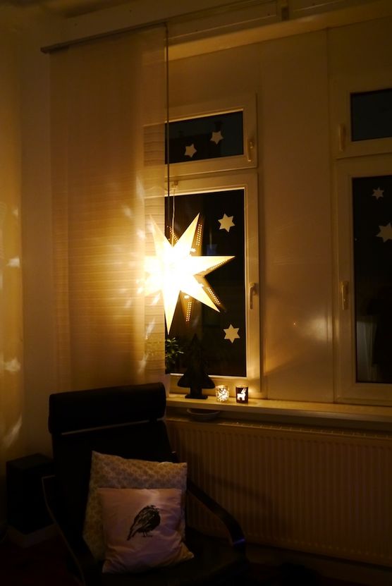 Weihnachtsdeko im Fenster Weihnachtsdeko im Fenster