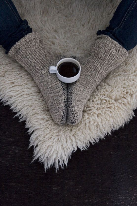 Warme Füße, warmer Kaffee Warme Füße, warmer Kaffee