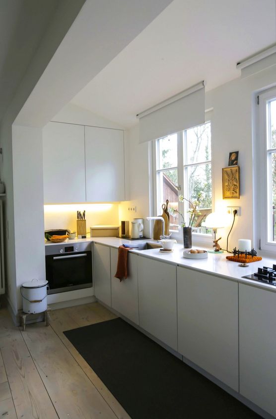 Unsere Küche im April. Unsere Küche im April.