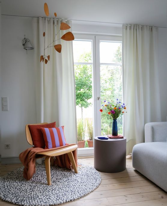 Unser Wohnzimmer im Juni Unser Wohnzimmer im Juni