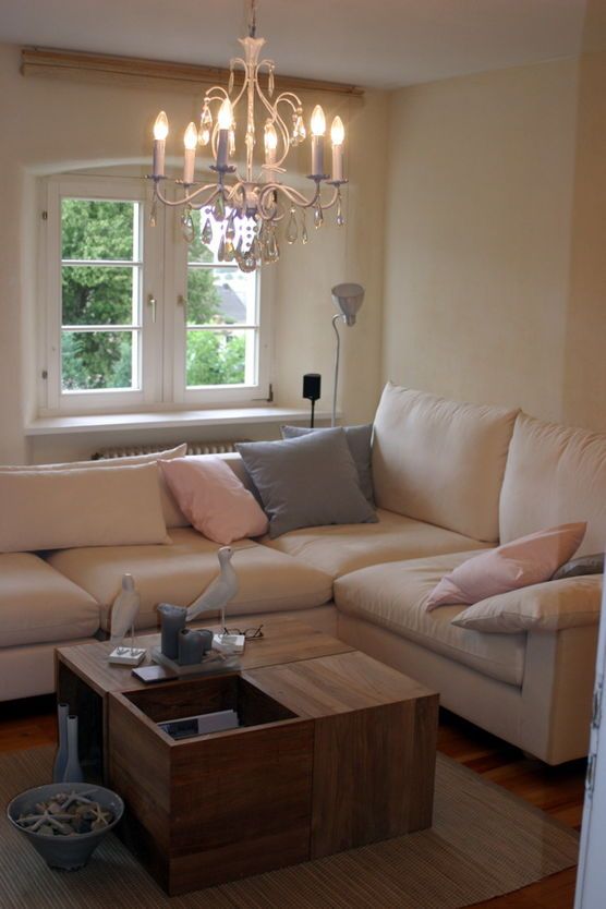 Sommerliches Wohnzimmer im alten Haus... Sommerliches Wohnzimmer im alten Haus...