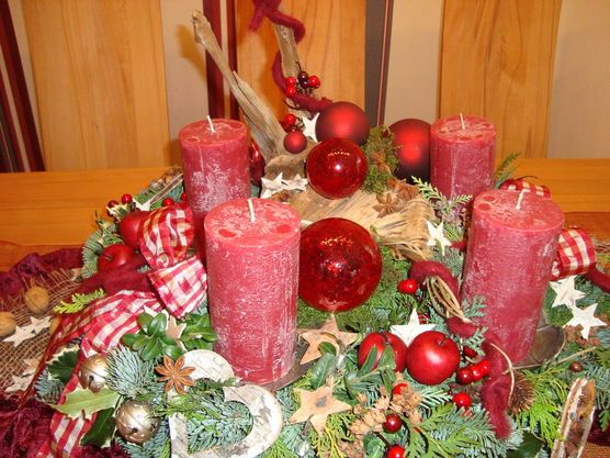 Adventskranz im Alpenlook Adventskranz im Alpenlook