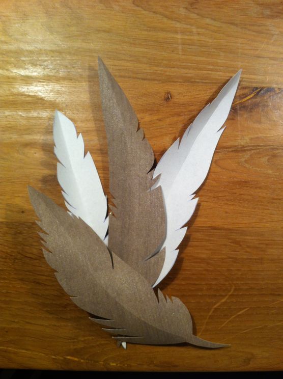 Federn aus Papier Federn aus Papier