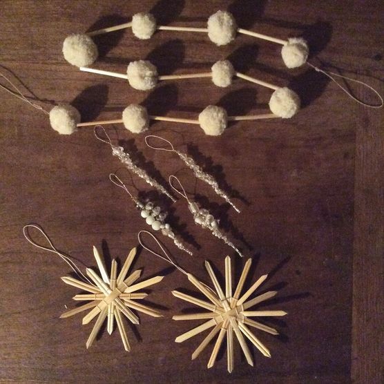 Advent. Die Weihnachtsbastelstube ist eröffnet. Advent. Die Weihnachtsbastelstube ist eröffnet.