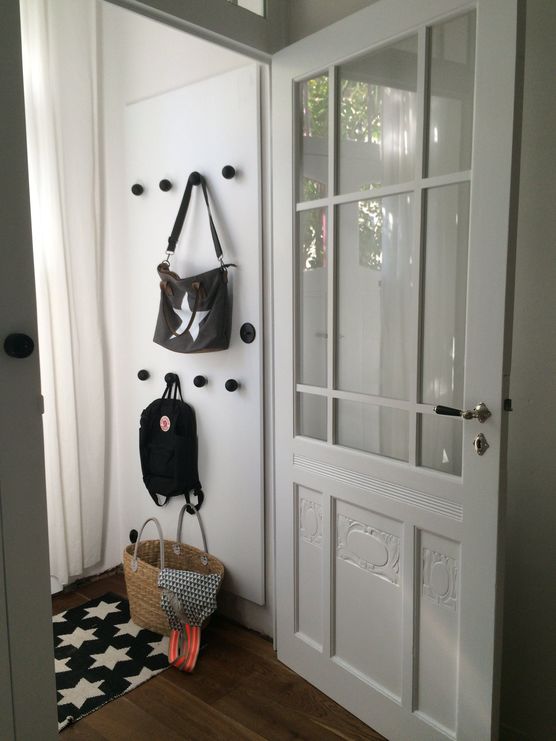 Blick in den Windfang - DIY Garderobe Blick in den Windfang - DIY Garderobe