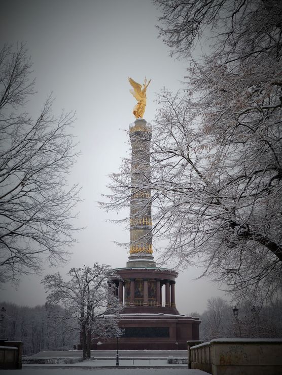 Winterspaziergang im Tiergarten Winterspaziergang im Tiergarten