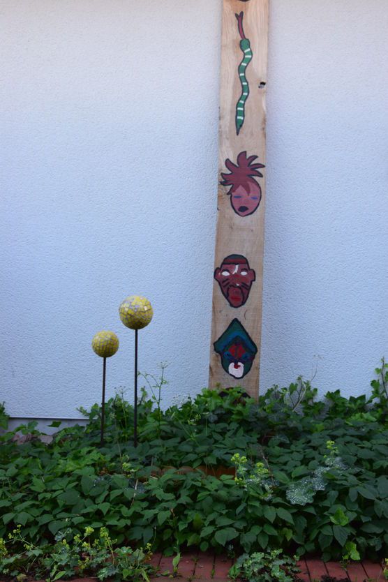 Fotofrage: Was wächst in deinem Garten: Viel Unkr...., äh Salat und Kunst vom Kind Fotofrage: Was wächst in deinem Garten: Viel Unkr...., äh Salat und Kunst vom Kind