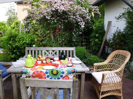 Frühstück ist fertig! Frühstück ist fertig!