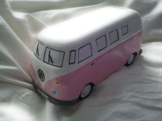 Lieblingssstücke: Der rosa VW-Bus Lieblingssstücke: Der rosa VW-Bus