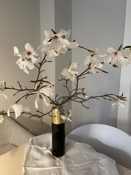 Die Vase schwarz/gold von Die Vase schwarz/gold von