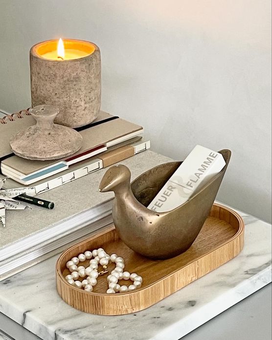 Osterhasen und Osterdekoration ist Osterhasen und Osterdekoration ist