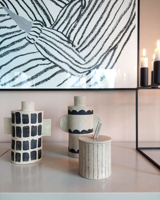 Drei frisch gebackene Lieblinge.
Zwei Drei frisch gebackene Lieblinge.
Zwei