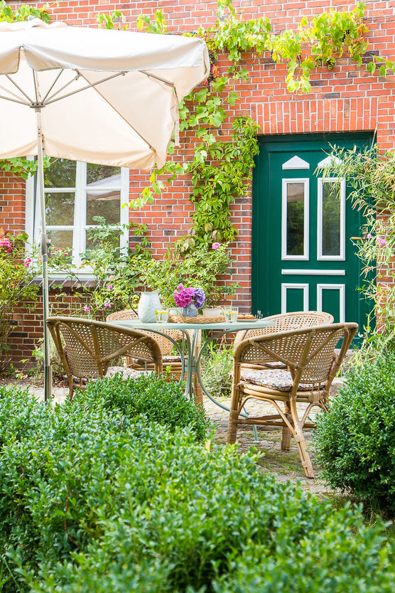 Unsere Sommerterrasse mit Schnäppchen Unsere Sommerterrasse mit Schnäppchen