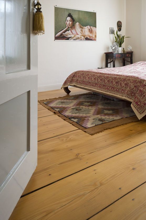 Die alten Dielen hervorzuholen war ein Gewinn...der Teppich aus dem Urlaub auch ;-) Die alten Dielen hervorzuholen war ein Gewinn...der Teppich aus dem Urlaub auch ;-)