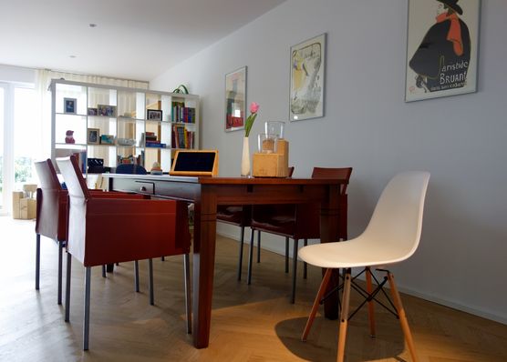 Jetzt steht er erstmal hier ... Jetzt steht er erstmal hier ...