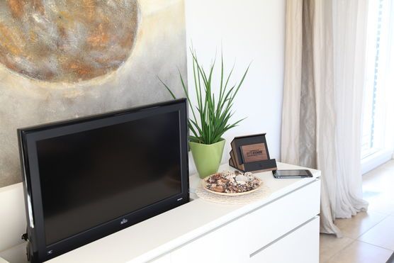 Fernsehschrank3 Fernsehschrank3