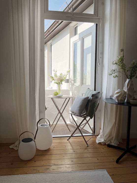 Sun is out - Sun is out -