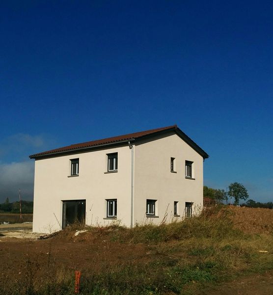 Mit Sonne und wolkenlosen Mit Sonne und wolkenlosen