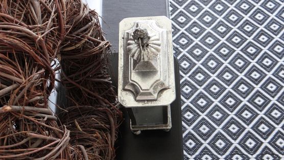 Im Flur... Im Flur...