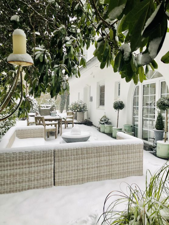 Der Schnee bedeckt alles Der Schnee bedeckt alles