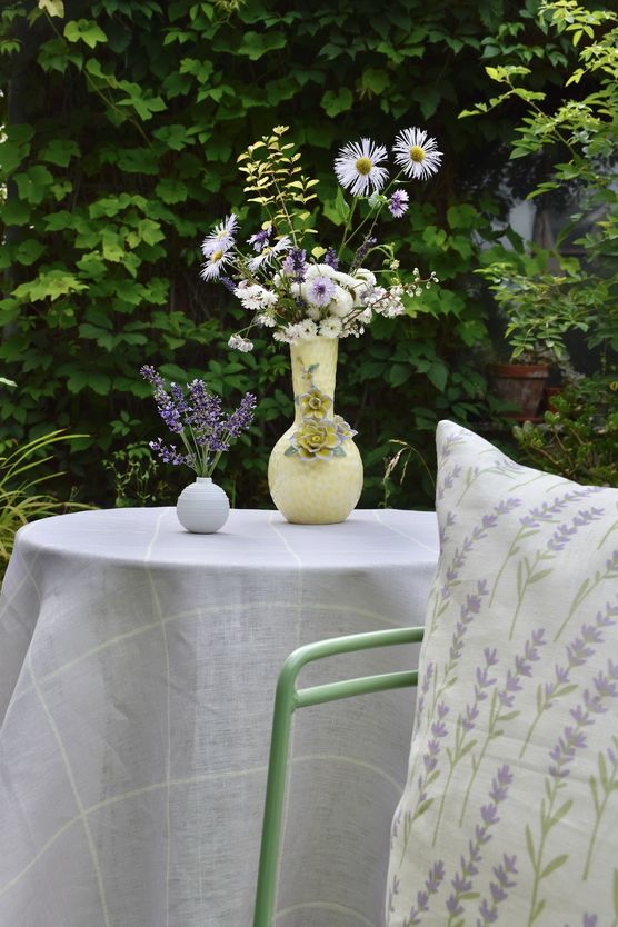 {Garten}
Es hat diesen Sommer {Garten}
Es hat diesen Sommer