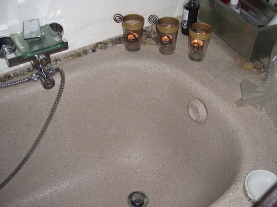 Badewanne und Umgebung Badewanne und Umgebung