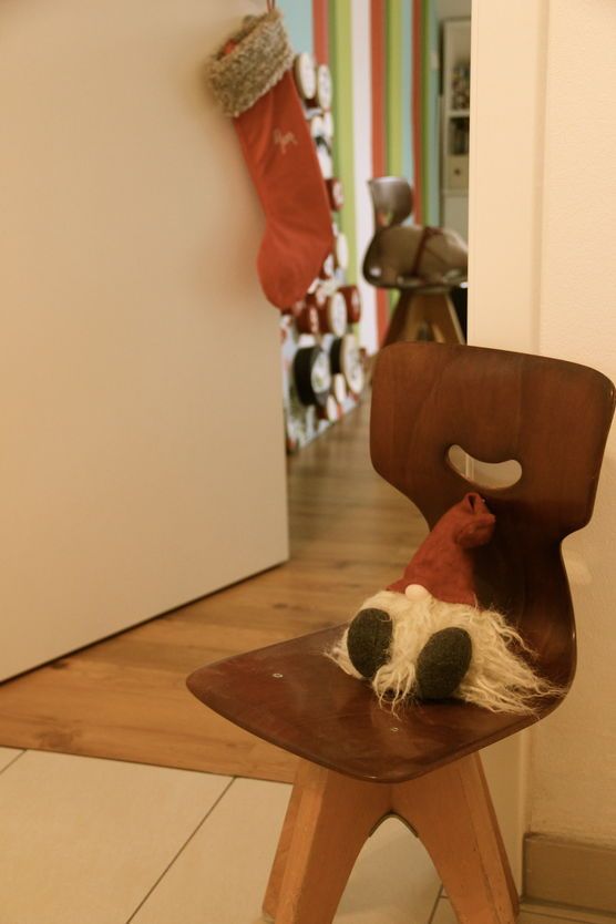 Ein Herz für Stühle und kleine Zwerge Ein Herz für Stühle und kleine Zwerge