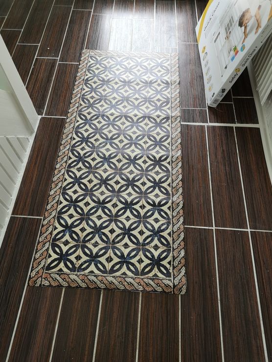 Statt Zementfliesen gab es Statt Zementfliesen gab es