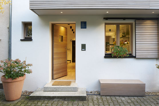 Willkommen! Kommt herein in Willkommen! Kommt herein in