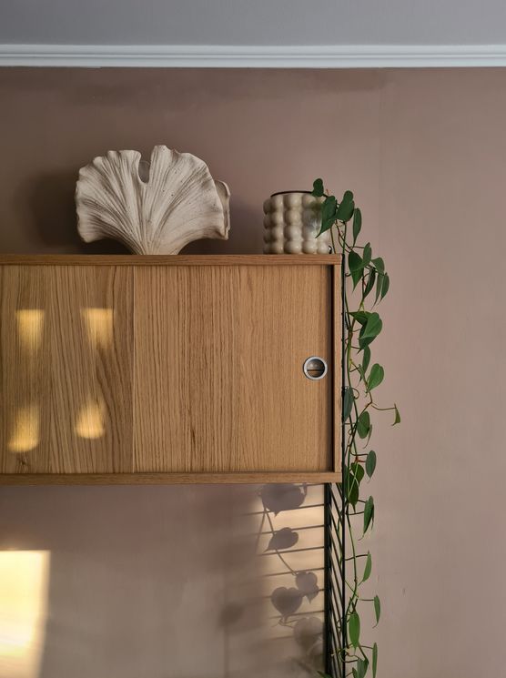 Licht und Schatten. Wandfarbe Licht und Schatten. Wandfarbe